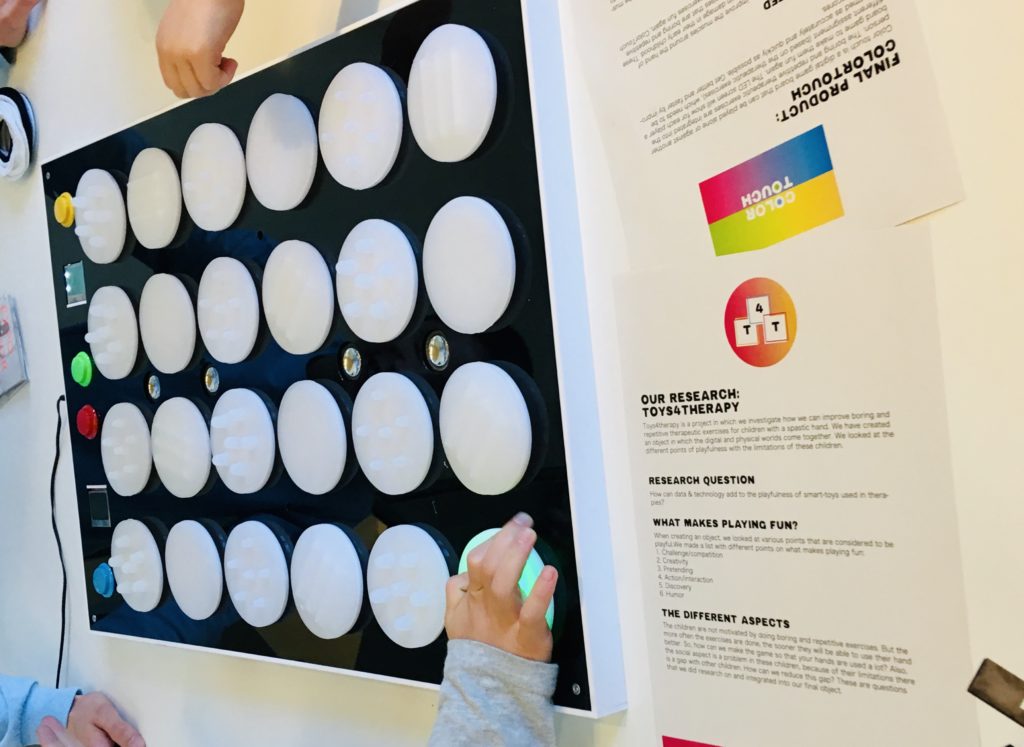 Digital to Physical - Digital Society School